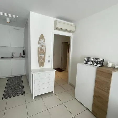 Апартаменты Cozy With Balcony Close To The Sea